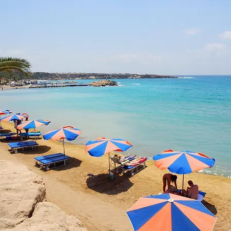 Luxury Coral Bay Shanta 3 Bedroom Distant Sea Views *