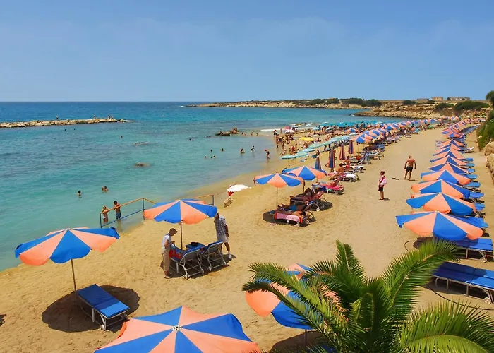 Villa Luxury Coral Bay Shanta 3 Bedroom Distant Sea Views Location Peyia