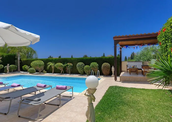 Villa Luxury Coral Bay Shanta 3 Bedroom Distant Sea Views Location Peyia