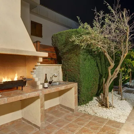 Luxury Coral Bay Shanta 3 Bedroom Distant Sea Views Location Villa Pégeia
