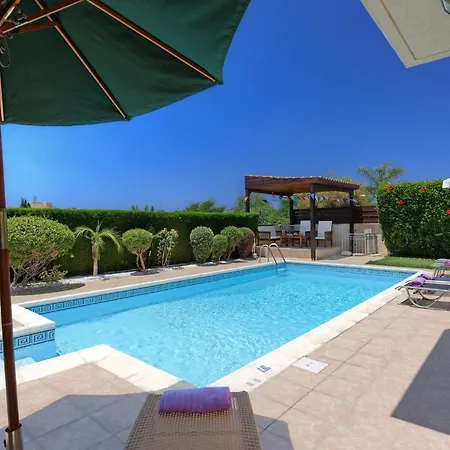 Luxury Coral Bay Shanta 3 Bedroom Distant Sea Views Location * Pégeia