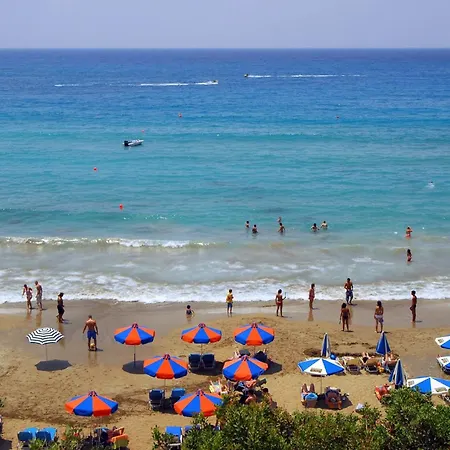 Luxury Coral Bay Shanta 3 Bedroom Distant Sea Views Peyia