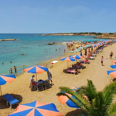 Vilă Luxury Coral Bay Shanta 3 Bedroom Distant Sea Views Peyia