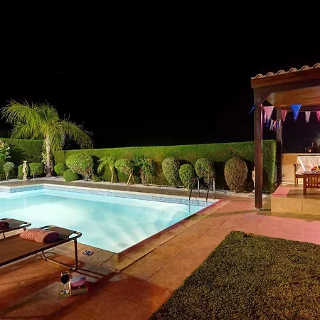 Luxury Coral Bay Shanta 3 Bedroom Distant Sea Views וילה *