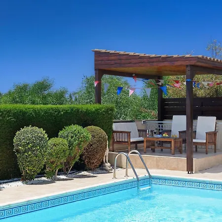 Villa Luxury Coral Bay Shanta 3 Bedroom Distant Sea Views Location