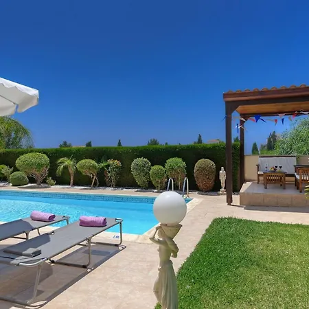 Вилла Luxury Coral Bay Shanta 3 Bedroom Distant Sea Views Пейя