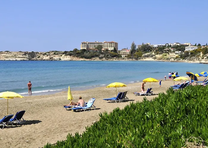 Luxury Coral Bay Shanta 3 Bedroom Distant Sea Views Pegeia