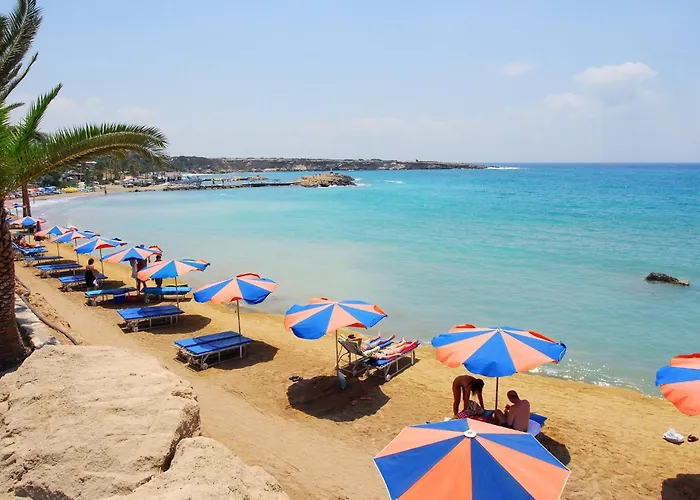 Luxury Coral Bay Shanta 3 Bedroom Distant Sea Views *