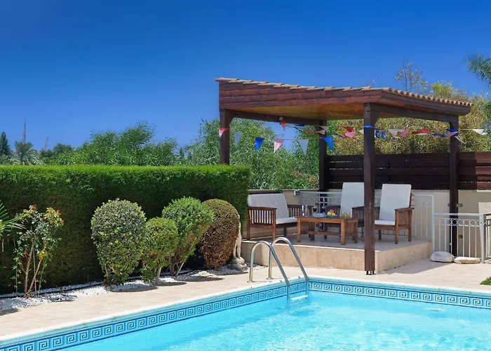 Vila Luxury Coral Bay Shanta 3 Bedroom Distant Sea Views